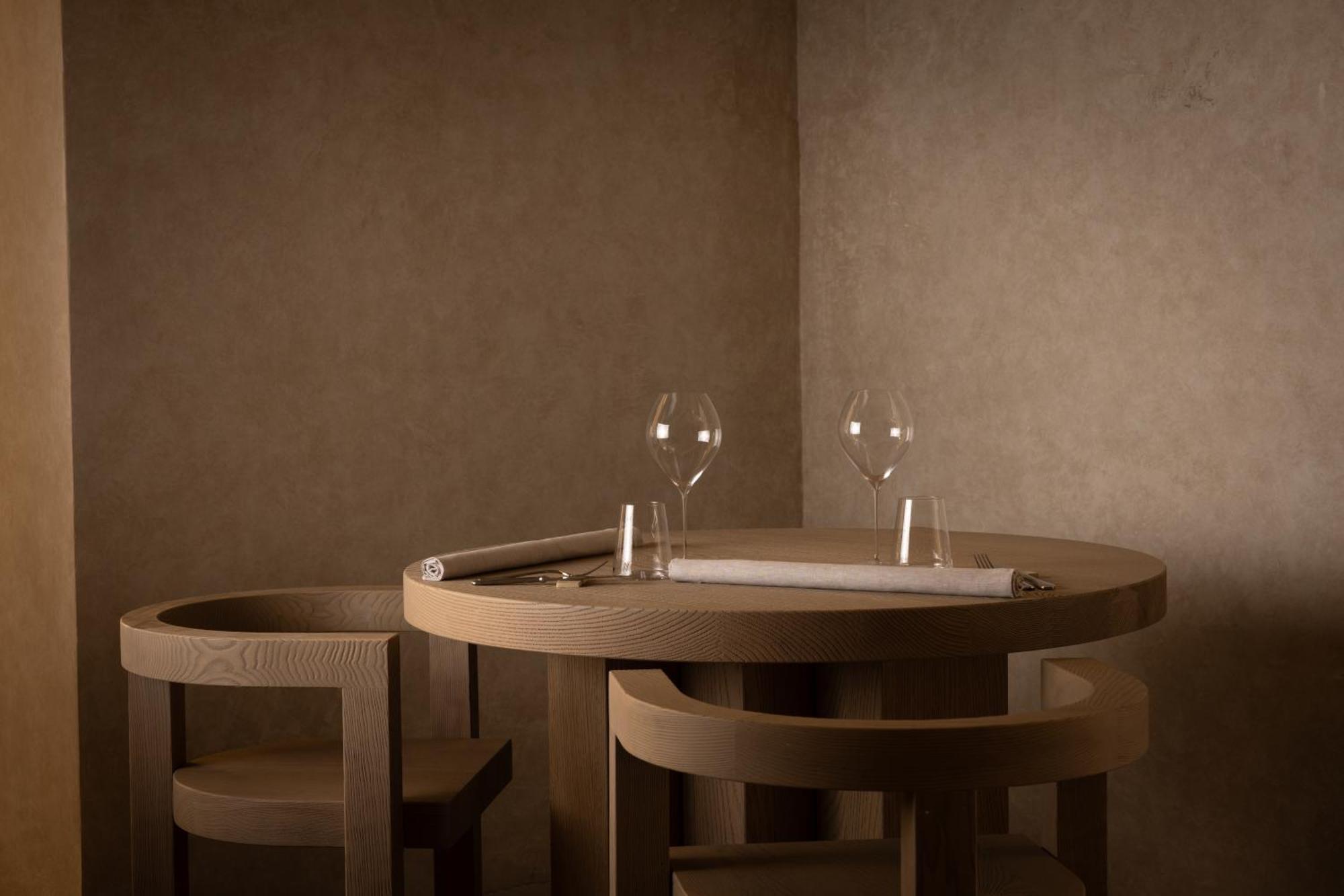 Nomos Hotel — Photos 1